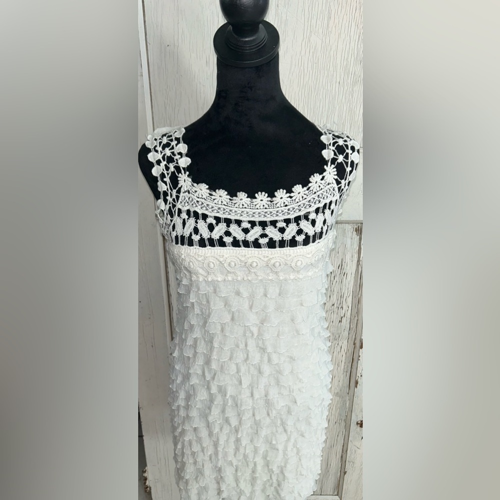 ❤️BOHO BODYCON White Lace & Ruffle Mini Dress❤️ - Picture 2 of 7